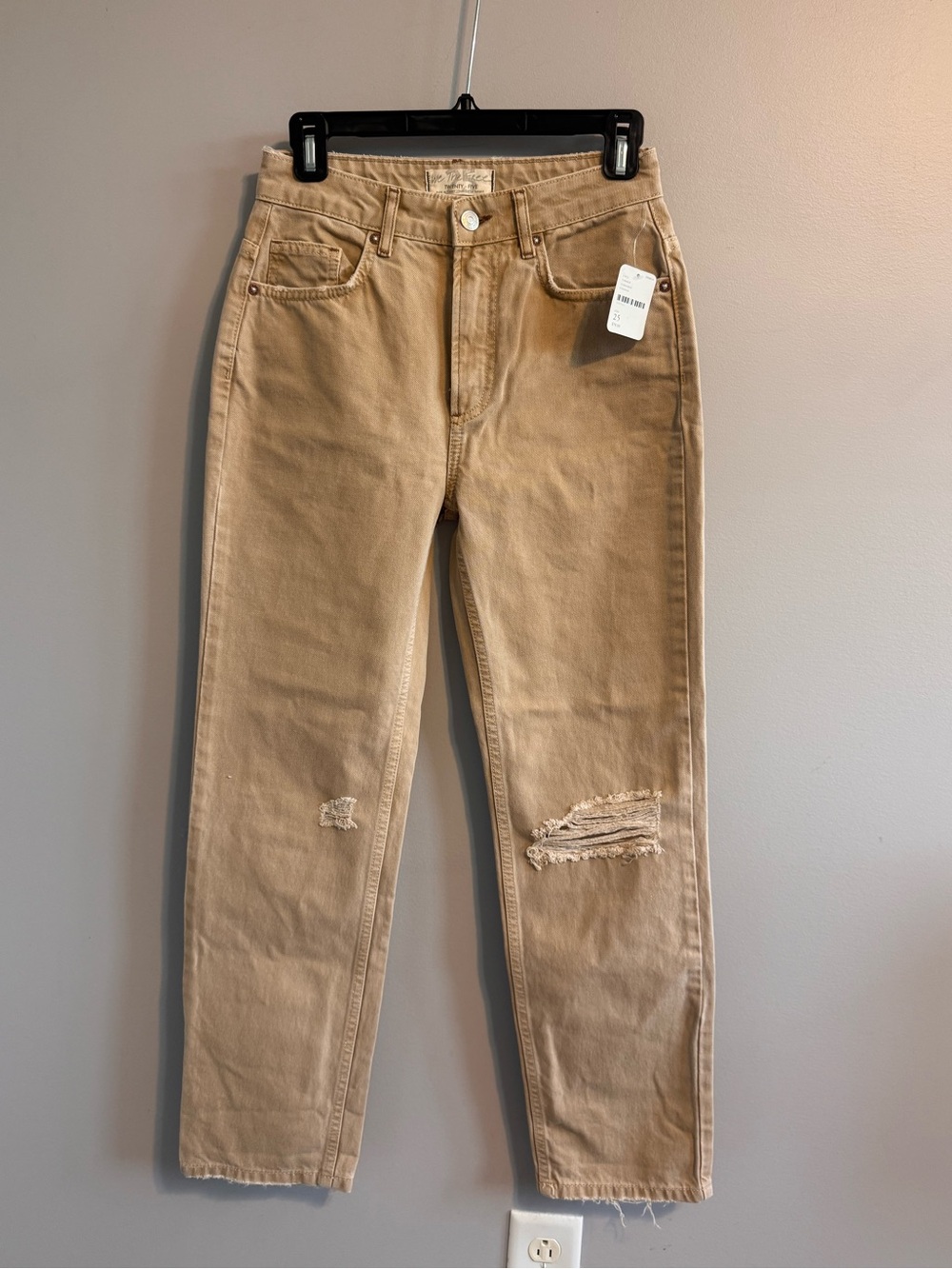 NWT We The Free Twenty Five Distressed Tan Mom Jeans Size 25